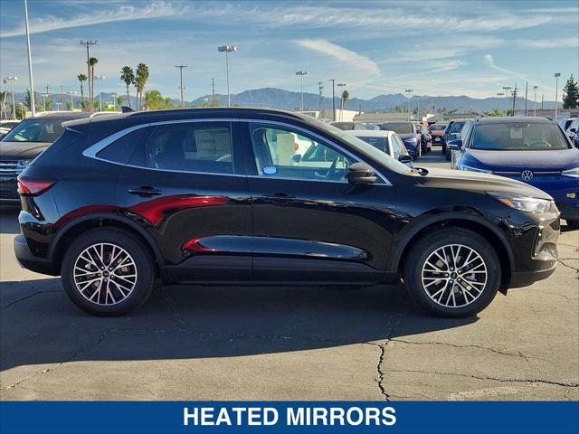 Photo of 2023 Agate Black Metallic Ford Escape PHEV