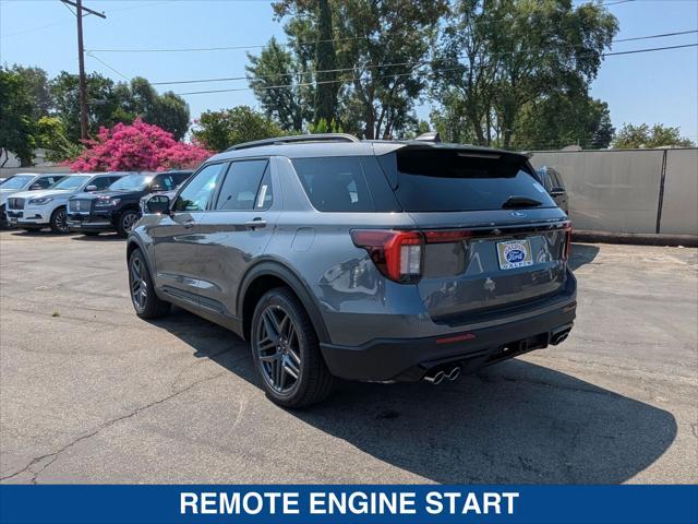 Photo of 2025 CARBONIZED GRAY METALLIC Ford Explorer