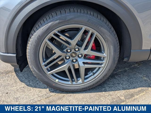 Photo of 2025 CARBONIZED GRAY METALLIC Ford Explorer