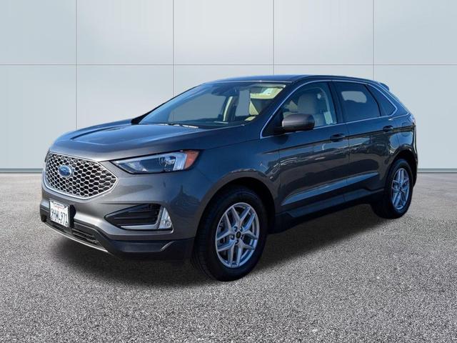 Photo of 2023 CARBONIZED GRAY Ford Edge