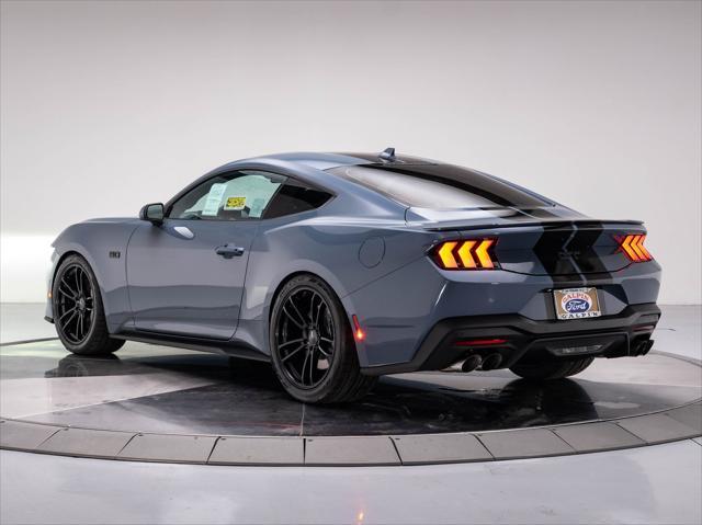 Photo of 2025 VAPOR BLUE METALLIC Ford Mustang