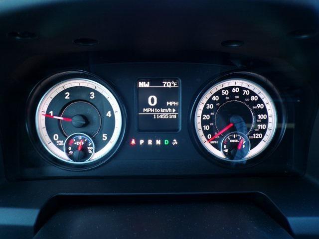 Photo of 2015 Brilliant Black Crystal Pearlcoat RAM 1500