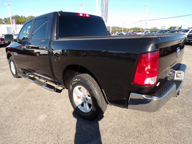 Photo of 2015 Brilliant Black Crystal Pearlcoat RAM 1500