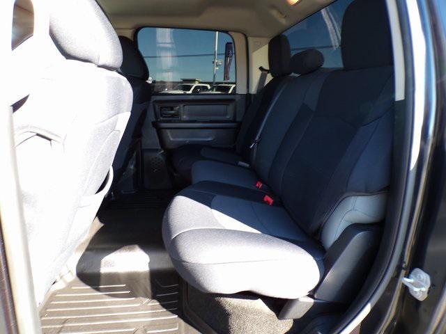 Photo of 2015 Brilliant Black Crystal Pearlcoat RAM 1500