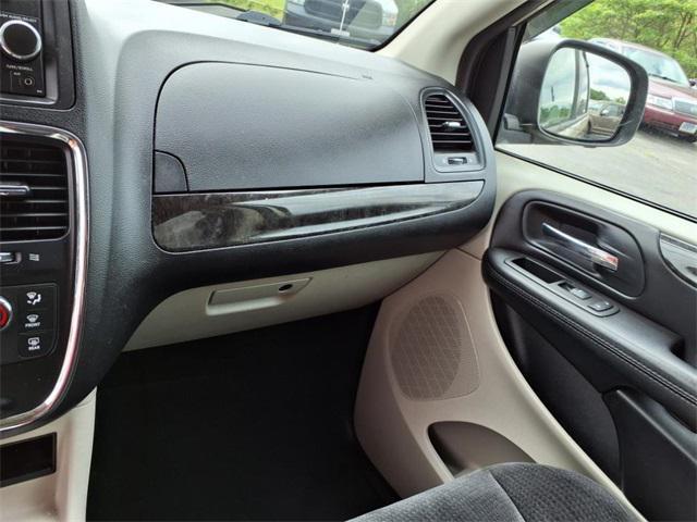 Photo of 2014 Cashmere/Sandstone Pearlcoat Dodge Grand Caravan