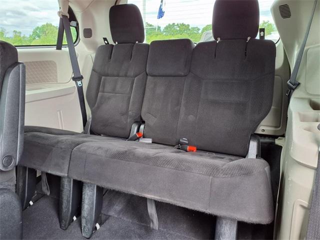 Photo of 2014 Cashmere/Sandstone Pearlcoat Dodge Grand Caravan