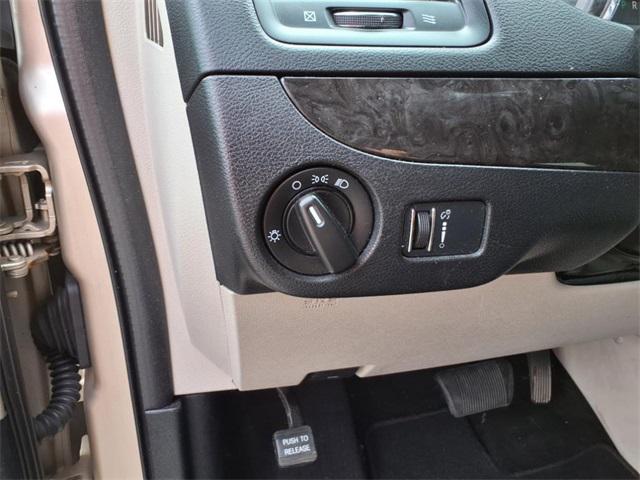 Photo of 2014 Cashmere/Sandstone Pearlcoat Dodge Grand Caravan