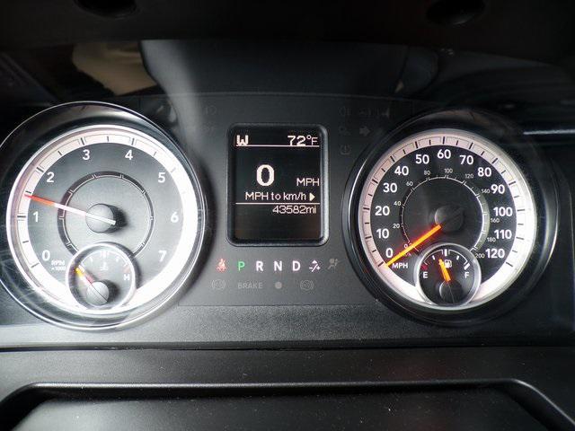 Photo of 2017 Bright White Clearcoat RAM 1500