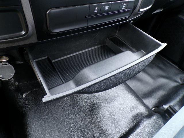 Photo of 2017 Bright White Clearcoat RAM 1500