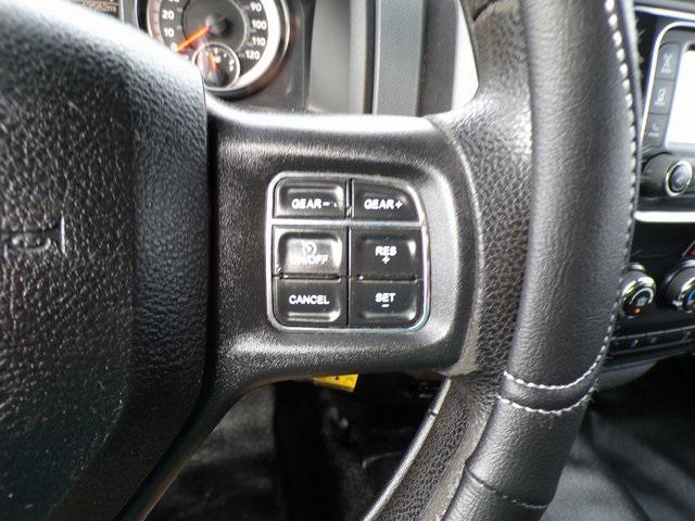 Photo of 2017 Bright White Clearcoat RAM 1500