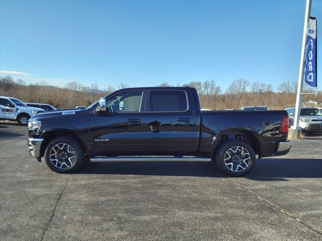 Photo of 2025 Diamond Black Crystal Pearlcoat RAM 1500