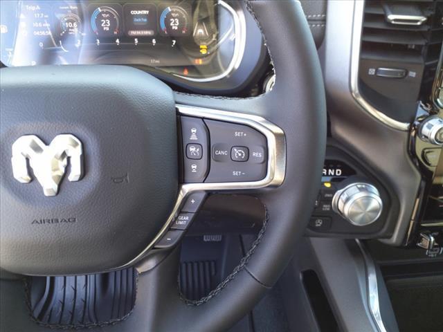 Photo of 2025 Diamond Black Crystal Pearlcoat RAM 1500