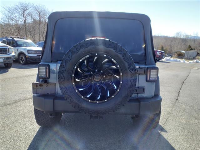 Photo of 2014 Anvil Clear Coat Jeep Wrangler Unlimited
