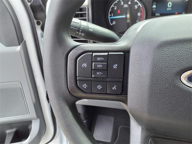 Photo of 2025 Oxford White Ford F-350