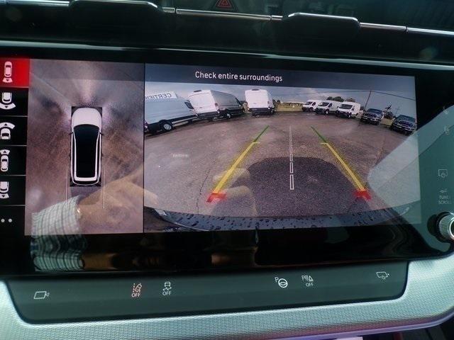 Photo of 2025 Diamond Black Crystal Pearlcoat Jeep Wagoneer S