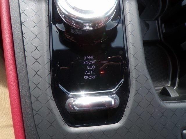 Photo of 2025 Diamond Black Crystal Pearlcoat Jeep Wagoneer S