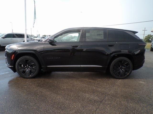 Photo of 2025 Diamond Black Crystal Pearlcoat Jeep Wagoneer S