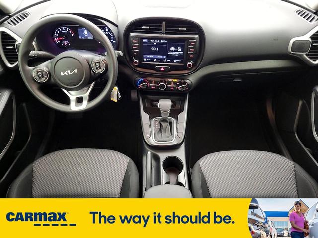 Photo of 2022 White Kia Soul