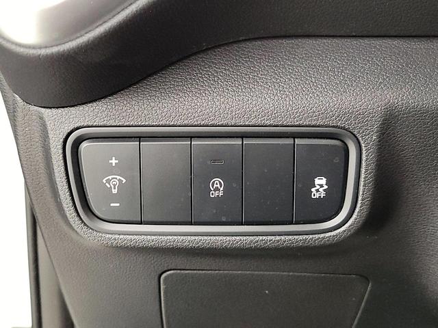 Photo of 2022 White Kia Soul