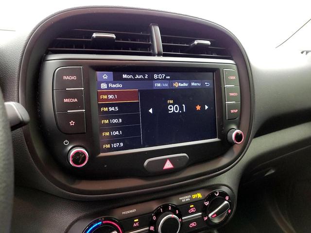 Photo of 2022 White Kia Soul