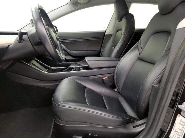 Photo of 2018 Black Tesla Model 3