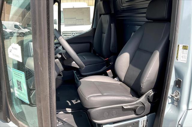 Photo of 2025 Mercedes-Benz Sprinter 2500