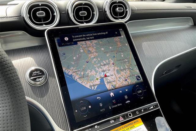 Photo of 2025 Polar White Mercedes-Benz GLC 300