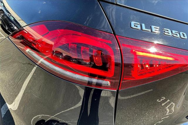 Photo of 2022 Black Mercedes-Benz GLE 350