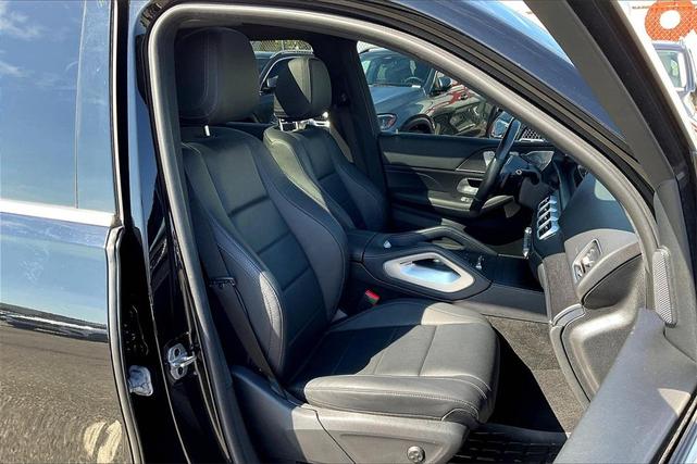 Photo of 2022 Black Mercedes-Benz GLE 350