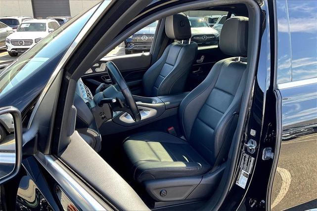 Photo of 2022 Black Mercedes-Benz GLE 350