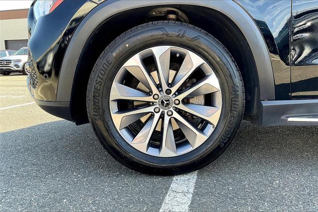 Photo of 2022 Black Mercedes-Benz GLE 350