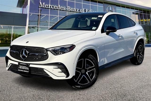 Photo of 2024 Polar White Mercedes-Benz GLC 300