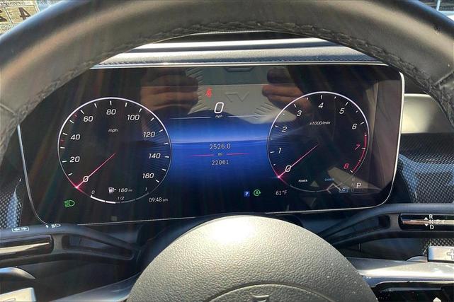 Photo of 2024 Polar White Mercedes-Benz GLC 300