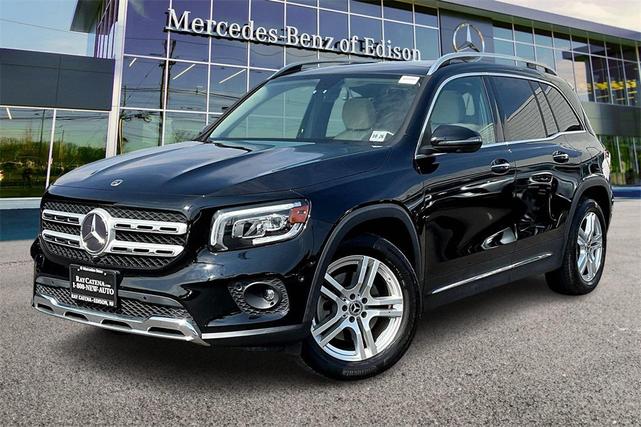 Photo of 2021 Night Black Mercedes-Benz GLB 250