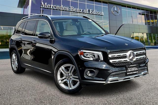 Photo of 2021 Night Black Mercedes-Benz GLB 250