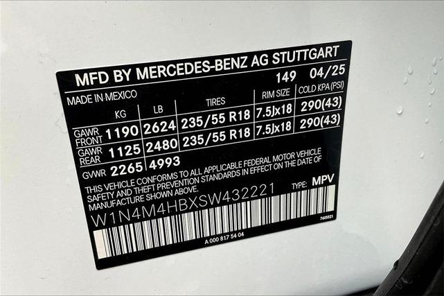 Photo of 2025 Polar White Mercedes-Benz GLB 250