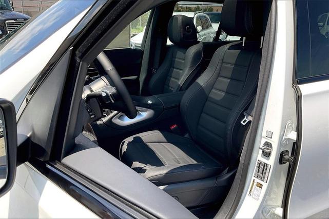 Photo of 2025 Polar White Mercedes-Benz GLE 450