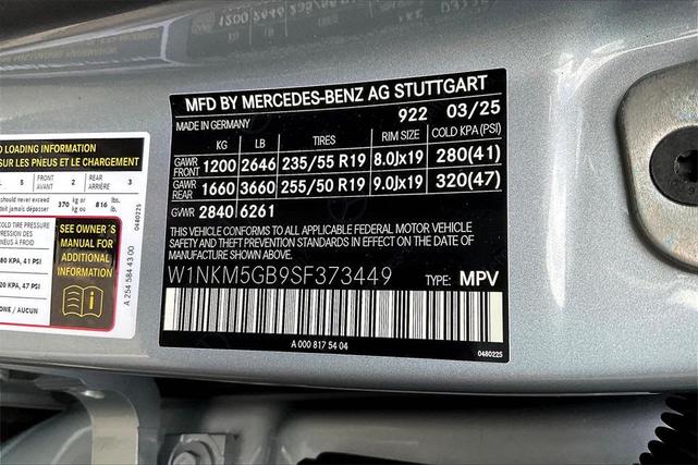 Photo of 2025 Silver Metallic Mercedes-Benz GLC 350e