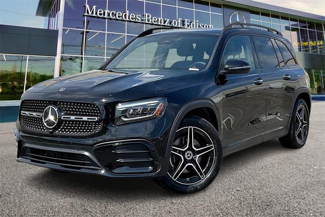 Photo of 2024 Night Black Mercedes-Benz GLB 250