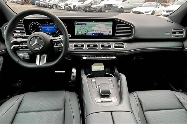 Photo of 2025 Manufaktur Card Mercedes-Benz GLS 450