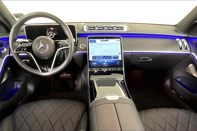 Photo of 2025 MANUFAKTUR Moonlight White Metallic Mercedes-Benz S-Class