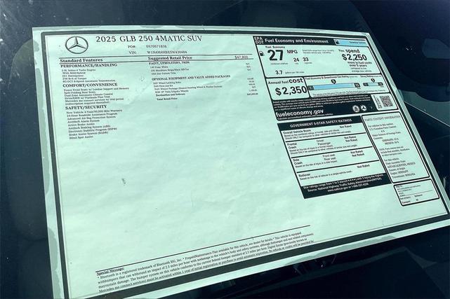 Photo of 2025 Polar White Mercedes-Benz GLB 250