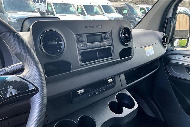 Photo of 2025 Arctic White Mercedes-Benz Sprinter 2500