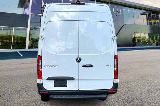 Photo of 2025 Arctic White Mercedes-Benz Sprinter 2500