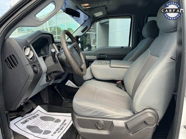 Photo of 2013 Oxford White Ford F-250