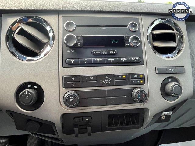 Photo of 2013 Oxford White Ford F-250