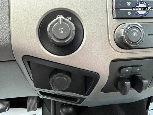 Photo of 2013 Oxford White Ford F-250