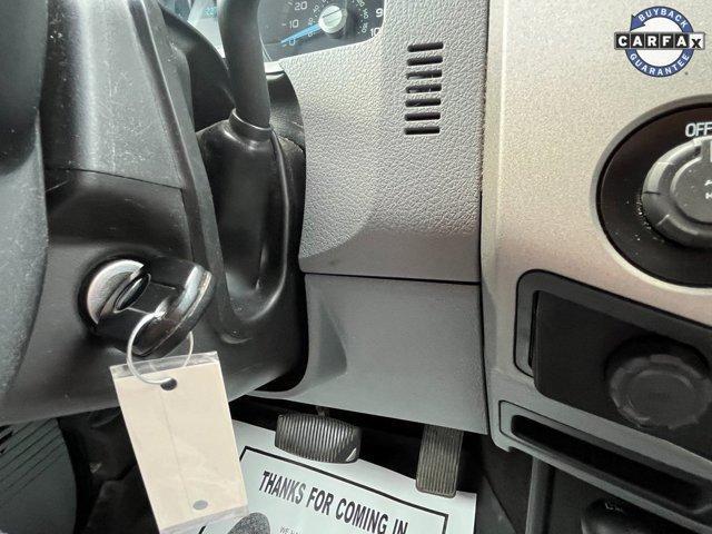 Photo of 2013 Oxford White Ford F-250