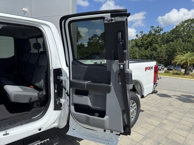 Photo of 2025 Oxford White Ford F-350