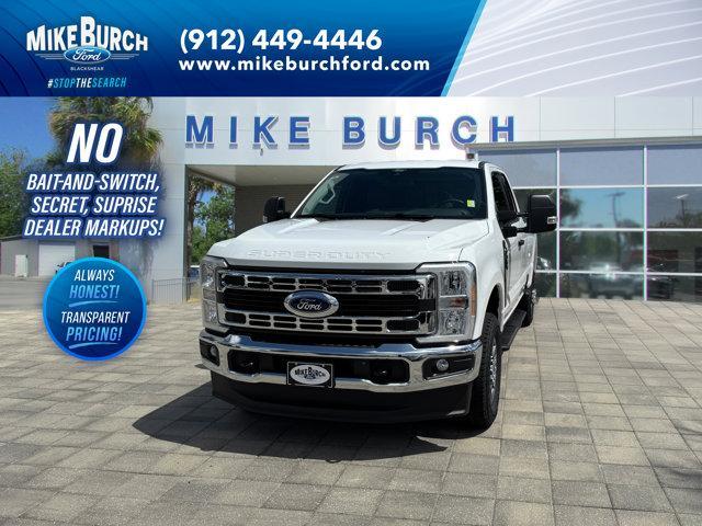 Photo of 2025 Oxford White Ford F-350